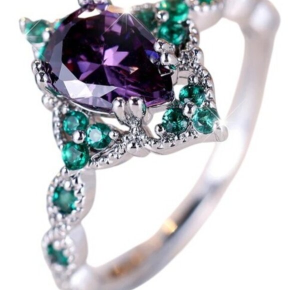 Pear Cut purple Sapphire & Emeralds Engagement Wedding Ring Set in Titanium - Picture 6 of 10